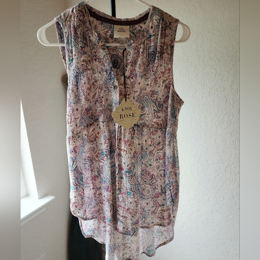 NWT Knox Rose Pink and Blue Paisley Smocked Blouse Size Small